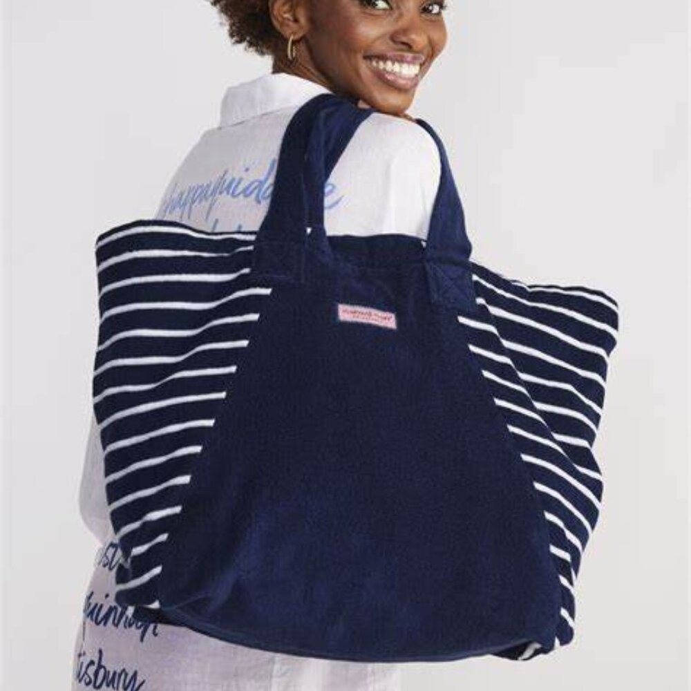 Vineyard Vines $148 Deep Bay Terry Towel Beach Bag NWT! - Picture 3 of 6